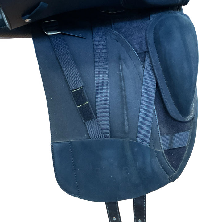 18" Wintec Isabell Adjustable Used Dressage Saddle