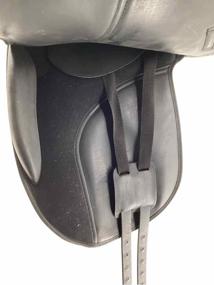 18" Thorogood dressage used synthetic saddle B