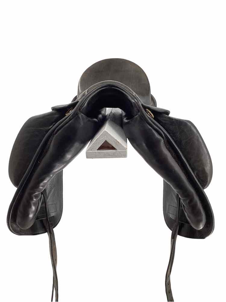 18" Henning used dressage saddle with cover B
