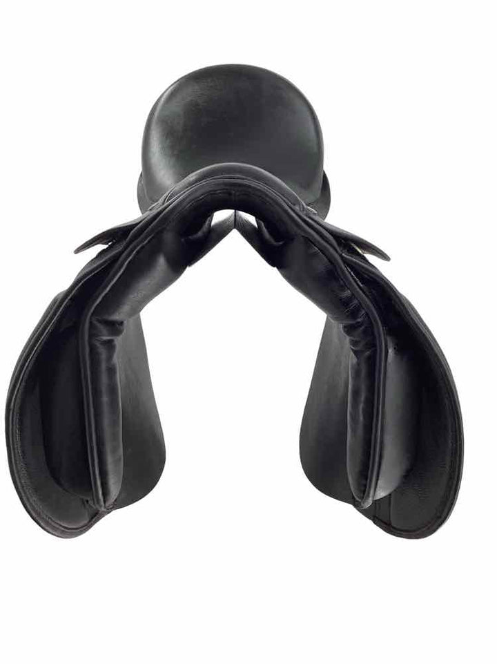 17.5" County used dressage saddle B