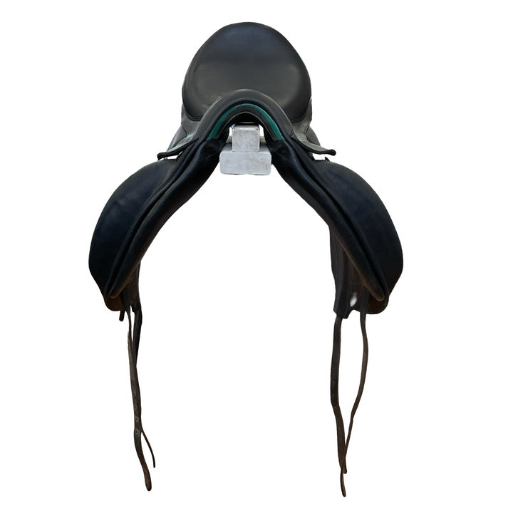 17" Voltaire Adelaide Medium Used Dressage Saddle