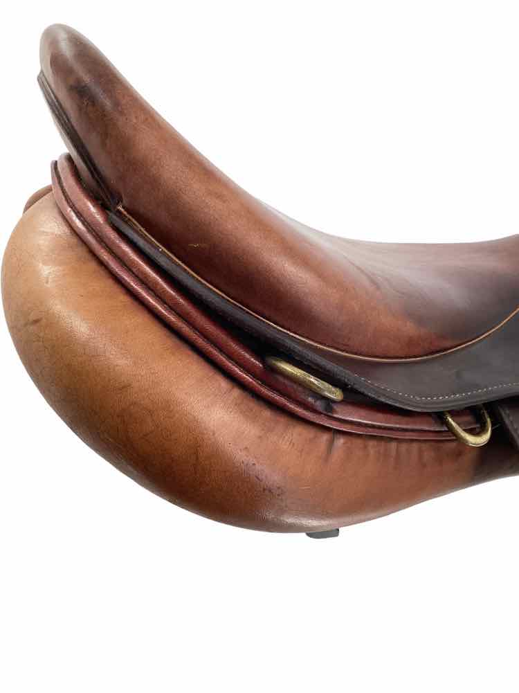 17"  Pessoa used close contact saddle B