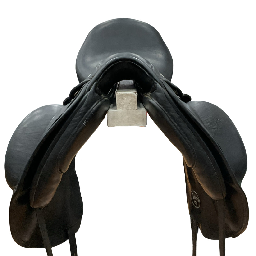 17.5" Custom Saddlery Wolfgang Solo II Narrow Used Dressage Saddle - H