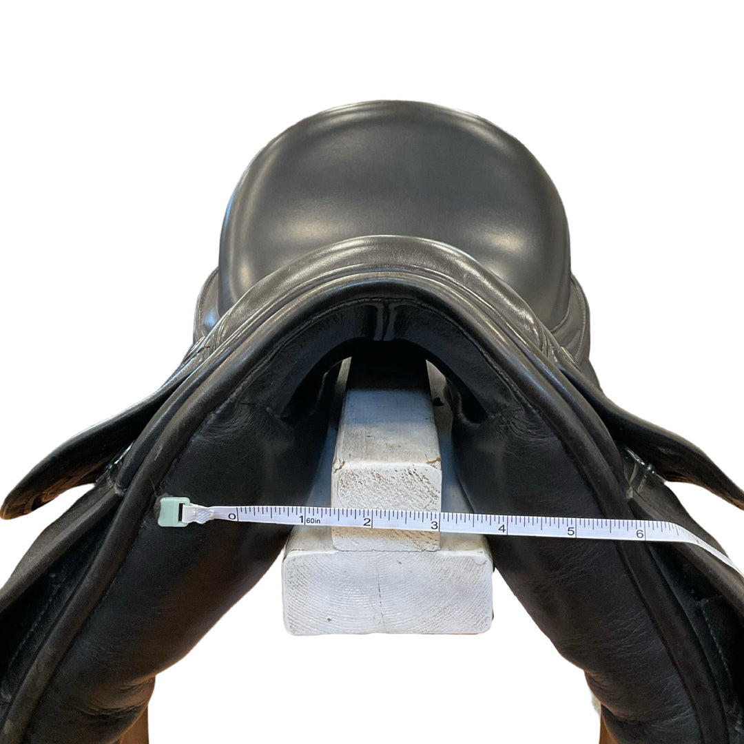 17" County Connection Medium Used Dressage Saddle