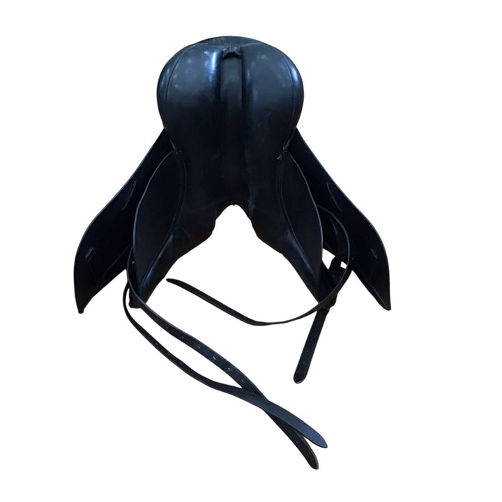 16.5" County Competitor No.3 Fit Med/Wide Used Dressage Saddle