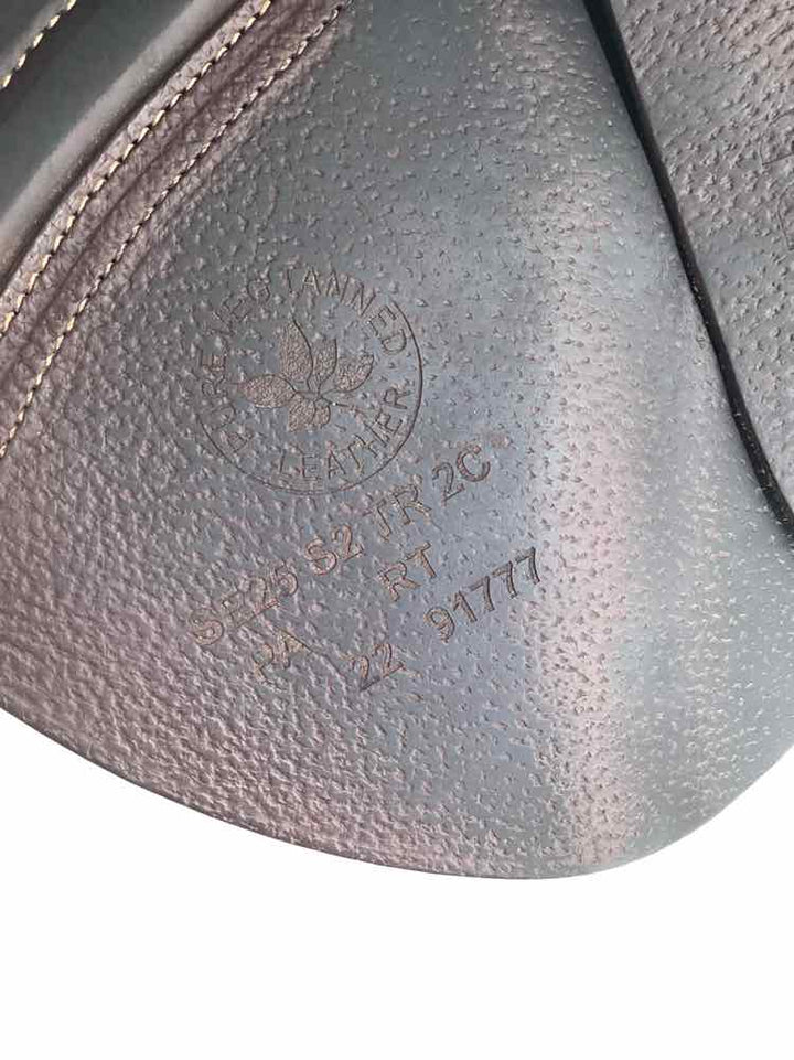 17" CWD used close contact saddle