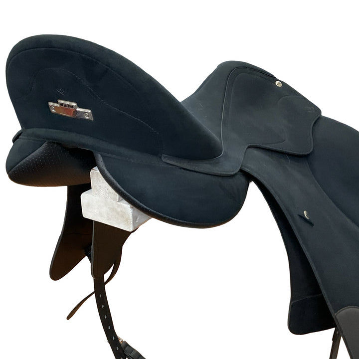 18" Wintec Isabell Icon Adjustable NEW Dressage Saddle