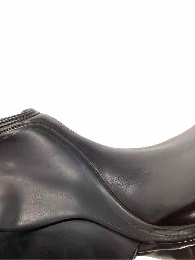 17" Kieffer used dressage saddle