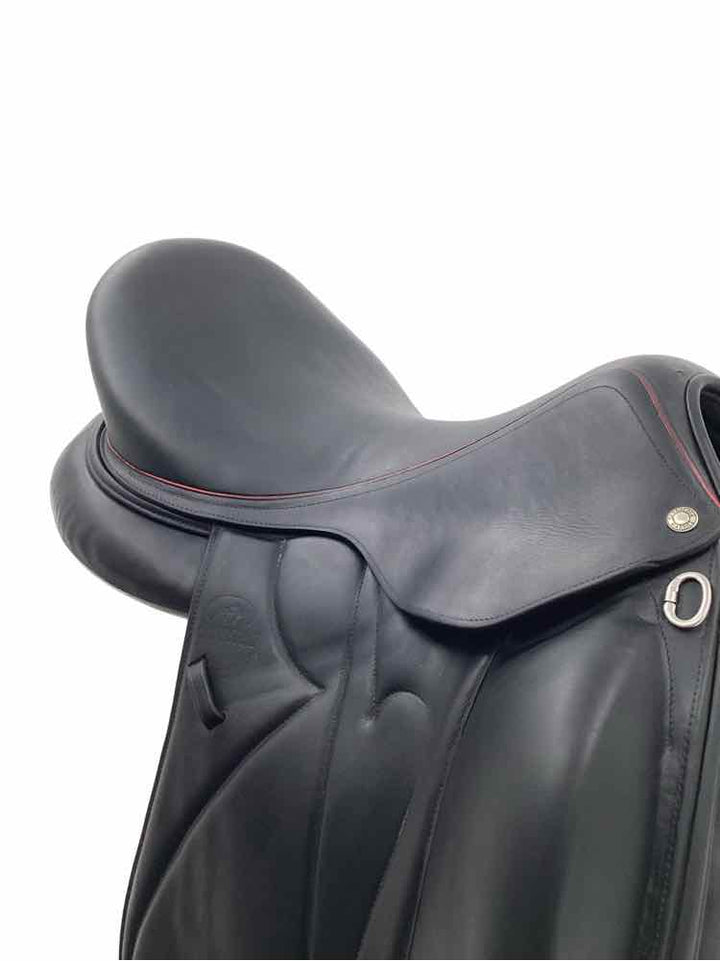 18" Devoucoux Makila S used Mono flap dressage saddle with cover