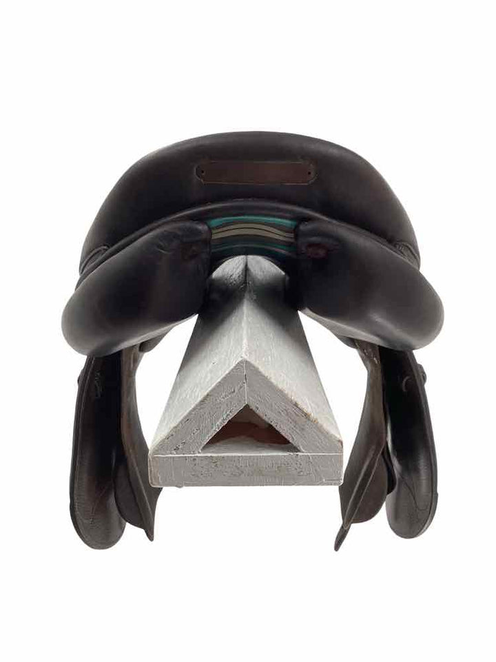 17" Voltaire Palm Beach used close contact saddle