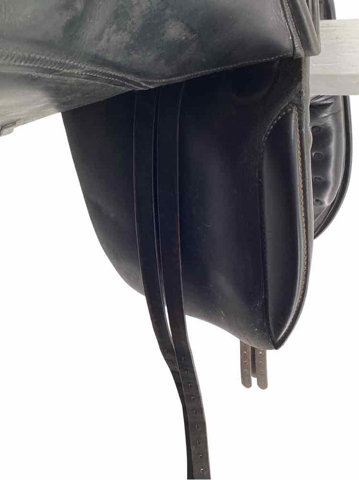 16.5" Crosby used dressage saddle