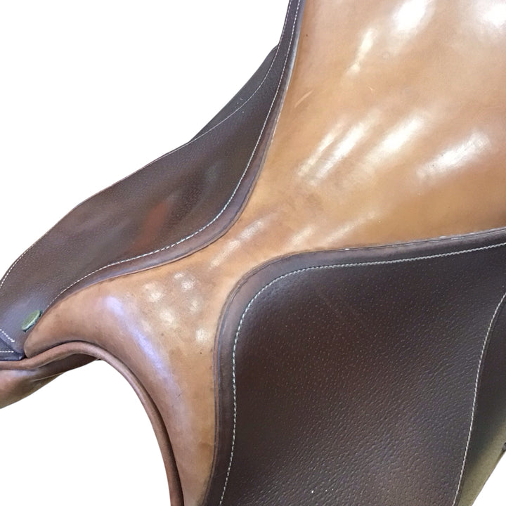 17.5" Bruno Delgrange PJ Pro Medium Used Hunter/Jumper Saddle - H