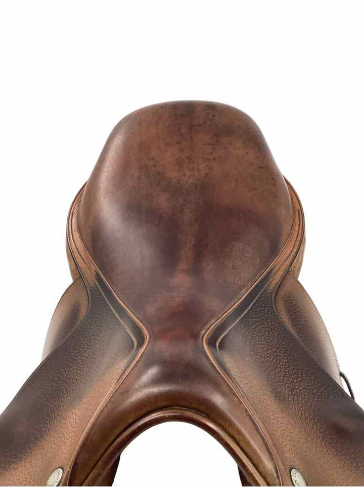 17" Equipe used close contact saddle B
