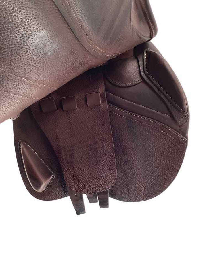 17.5" CWD SEO3 used close contact saddle with cover