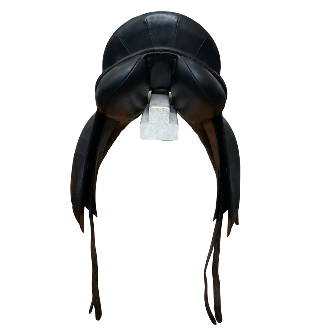 17.5" Centaur Medium Used Dressage Saddle