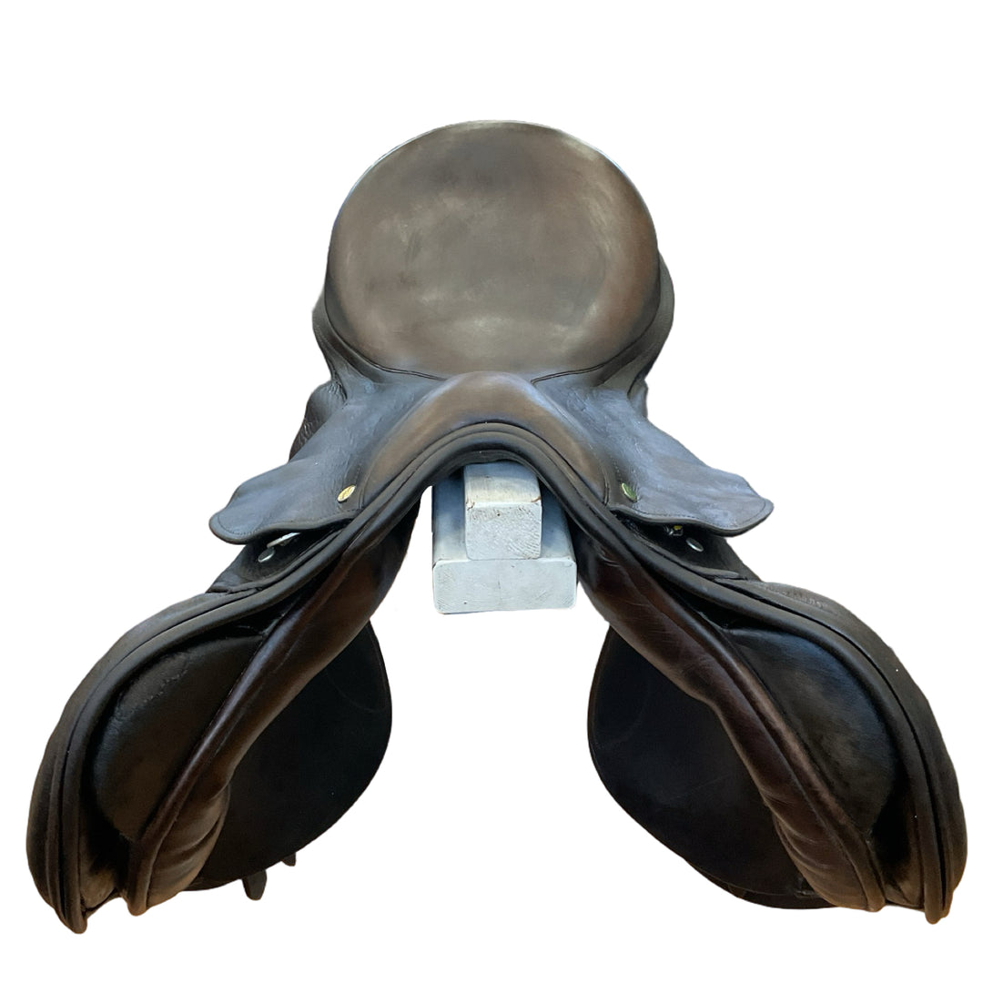 17" County Conquest Med/Wide Used Hunter/Jumper Saddle