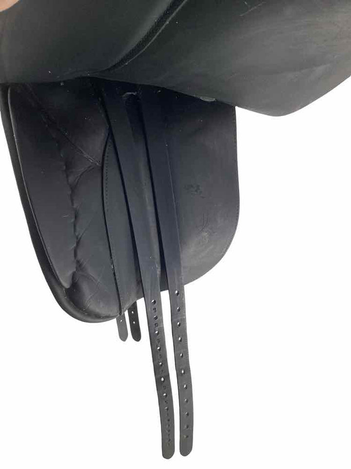 17.5" Karl Niedersuss used dressage saddle