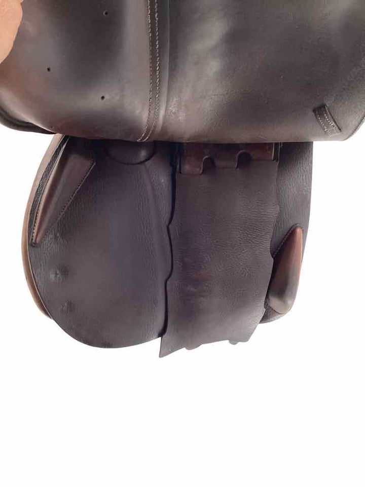16.5" Devoucoux Socoa used close contact saddle B