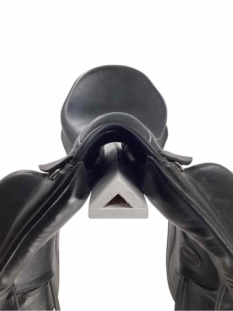 17.5" Custom Saddlery Wolfgang Solo used dressage saddle