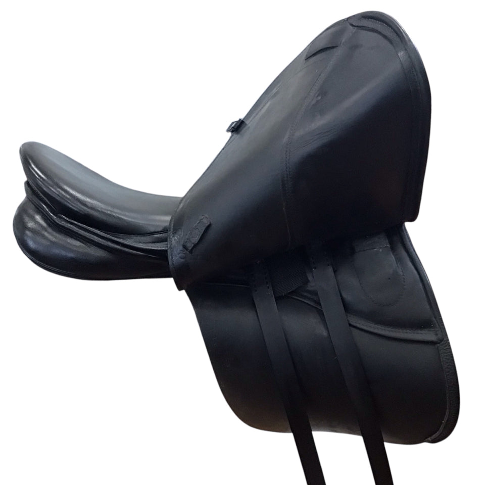 17.5" Stubben Custom Genesis Deluxe 27cm Narrow Used Dressage Saddle - H