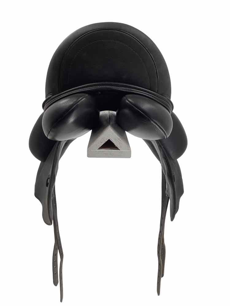 18" Custom Saddlery wool flocked mono flap shorter flap used dressage saddle