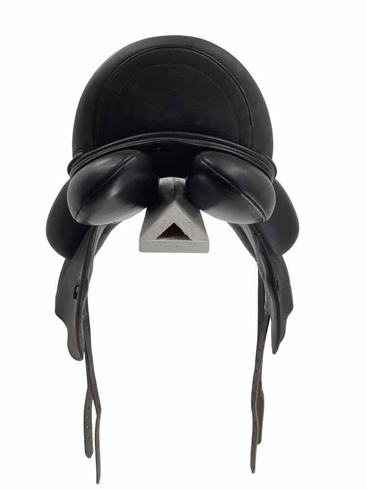 18" Custom Saddlery wool flocked mono flap shorter flap used dressage saddle