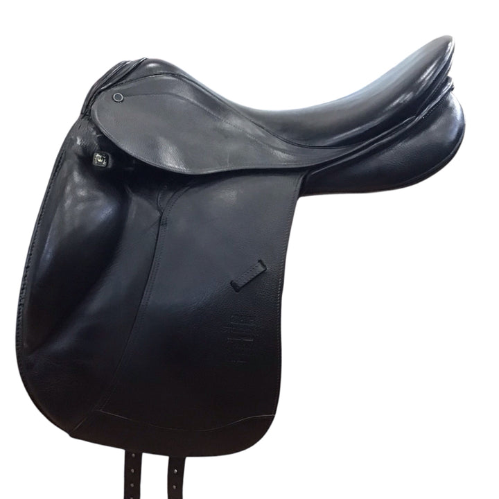 17.5" Stubben Custom Genesis Deluxe 27cm Narrow Used Dressage Saddle - H