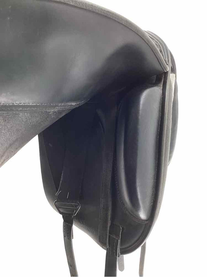 17" Walsall used dressage saddle