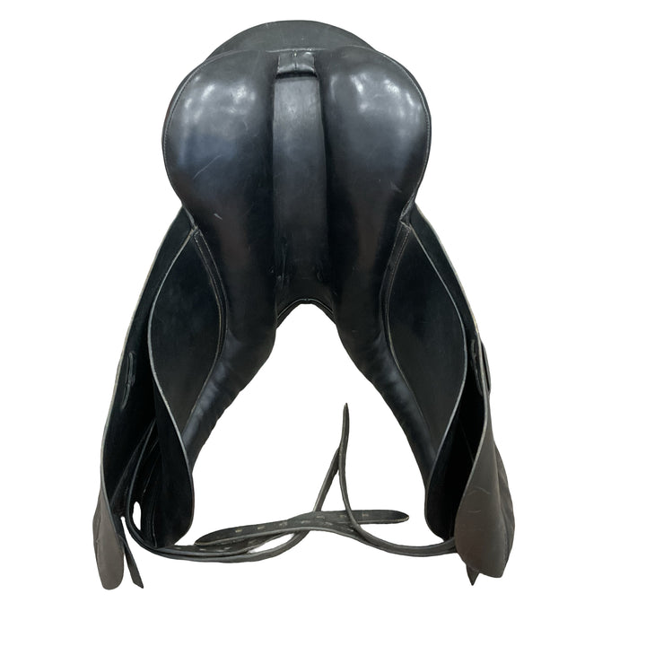 17.5" County Competitor Med/Wide Used Dressage Saddle - H
