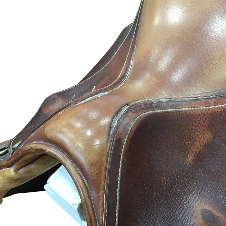 16.5" HDR Advantage Wide Used Hunter/Jumper Saddle - H