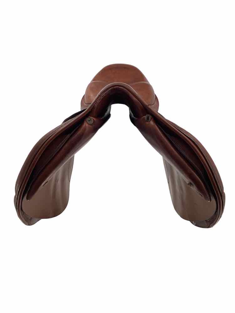 17.5" Stubben Portos used close contact saddle B