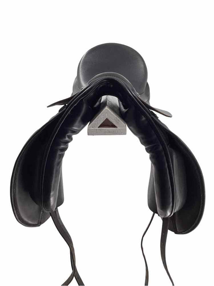 17" County used dressage saddle