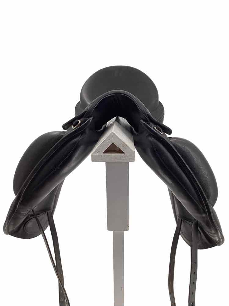 17.5" Veritas used dressage saddle B