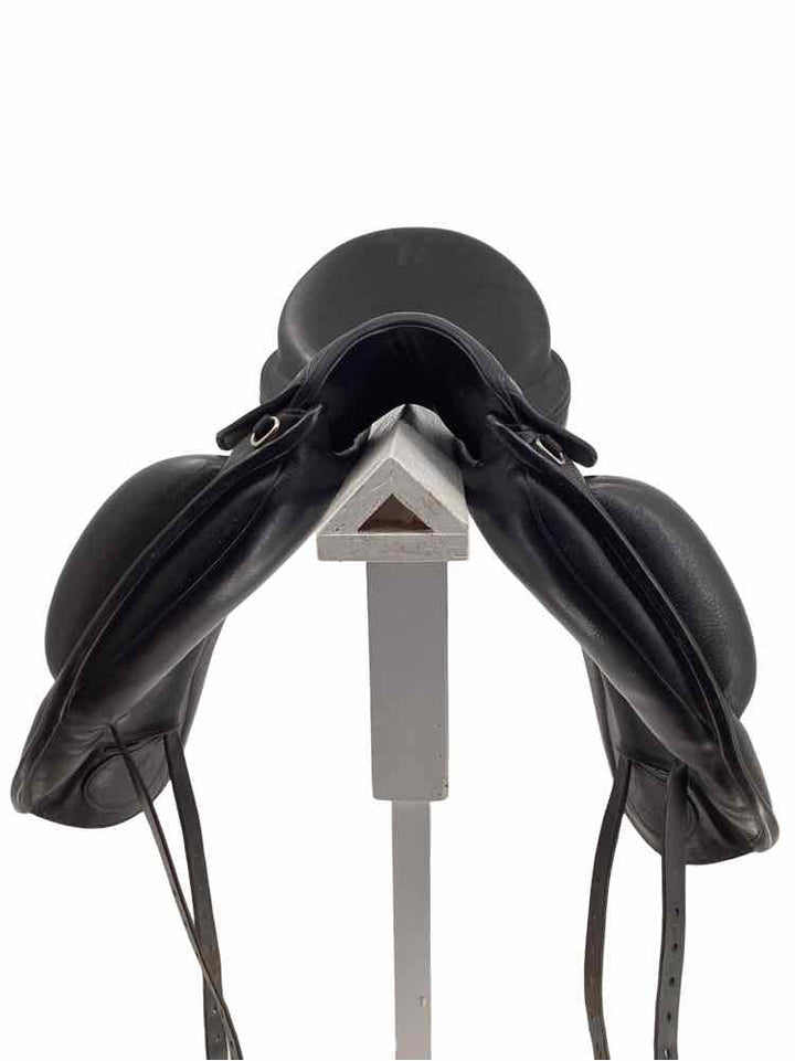 17.5" Veritas used dressage saddle B