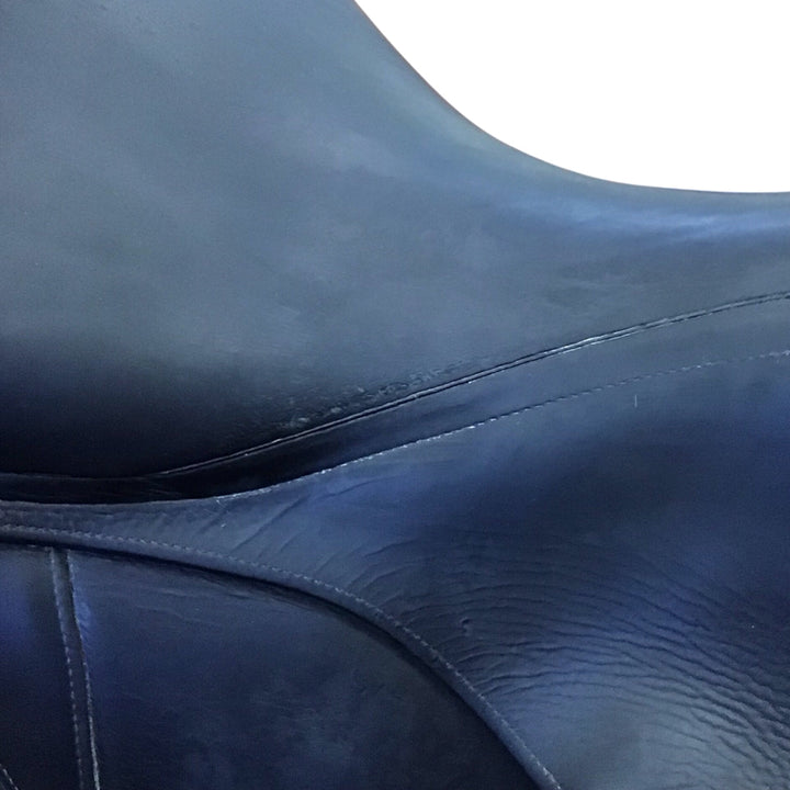 18" CWD SE05 Medium Used Dressage Saddle - H
