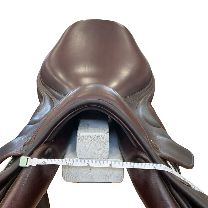 17" Prestige Meredith 33cm Medium Used Hunter/Jumper Saddle