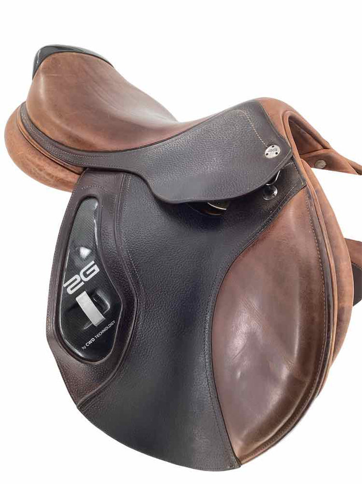 17" CWD SE17 S2 TR 2C used close contact jump saddle B