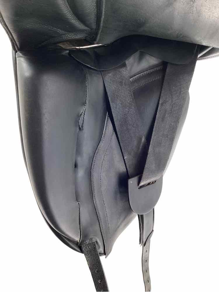 17.5" Hulsebos used dressage saddle B