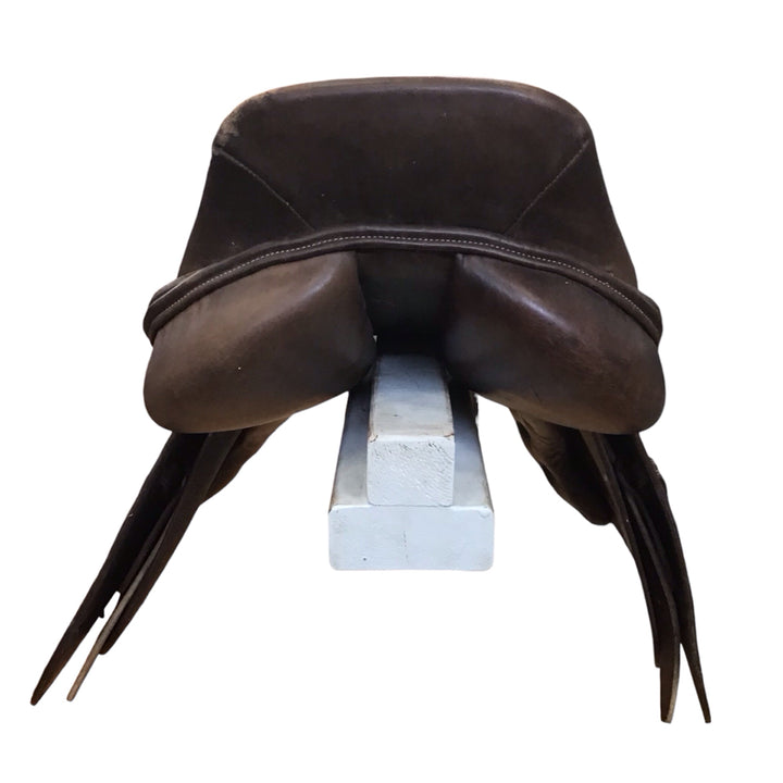 18" No Brand Med/Narrow Used Hunter/Jumper Saddle - H