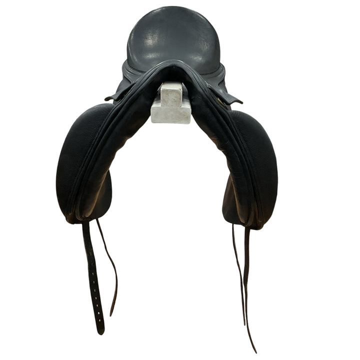 17.5" Warendorf Medium Used Dressage Saddle - H