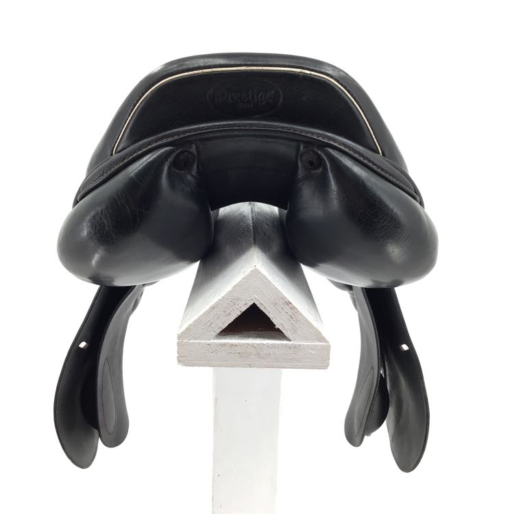 18" Prestige close contact saddle B