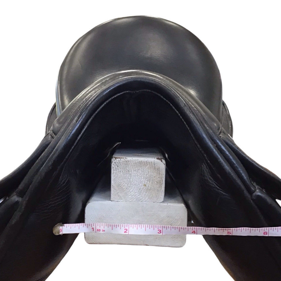 17" County Perfection Narrow Used Dressage Saddle - H