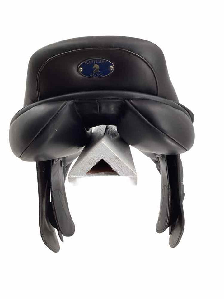 17.5" Hastilow Adjustable tree wool flocked used close contact saddle B