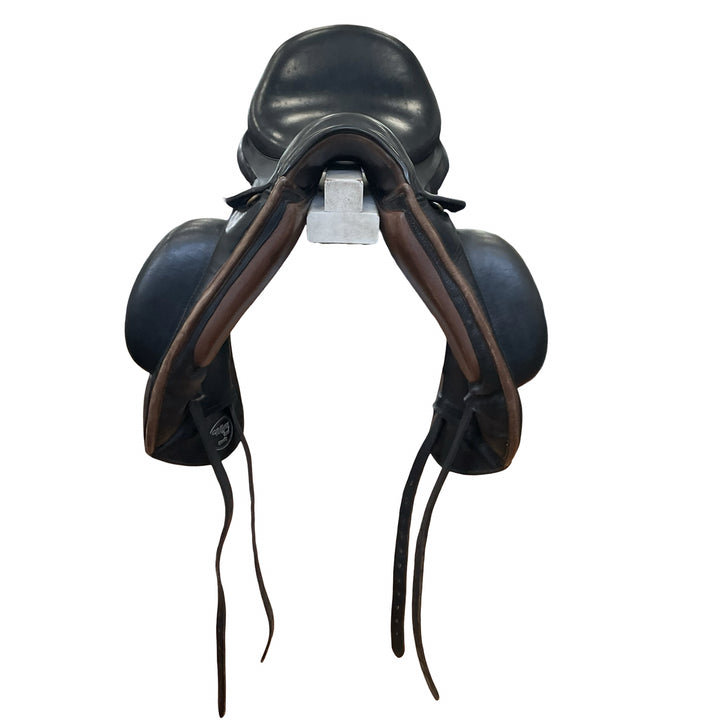 17.5" Custom Saddlery Wolfgang Omni Narrow Used Dressage Saddle