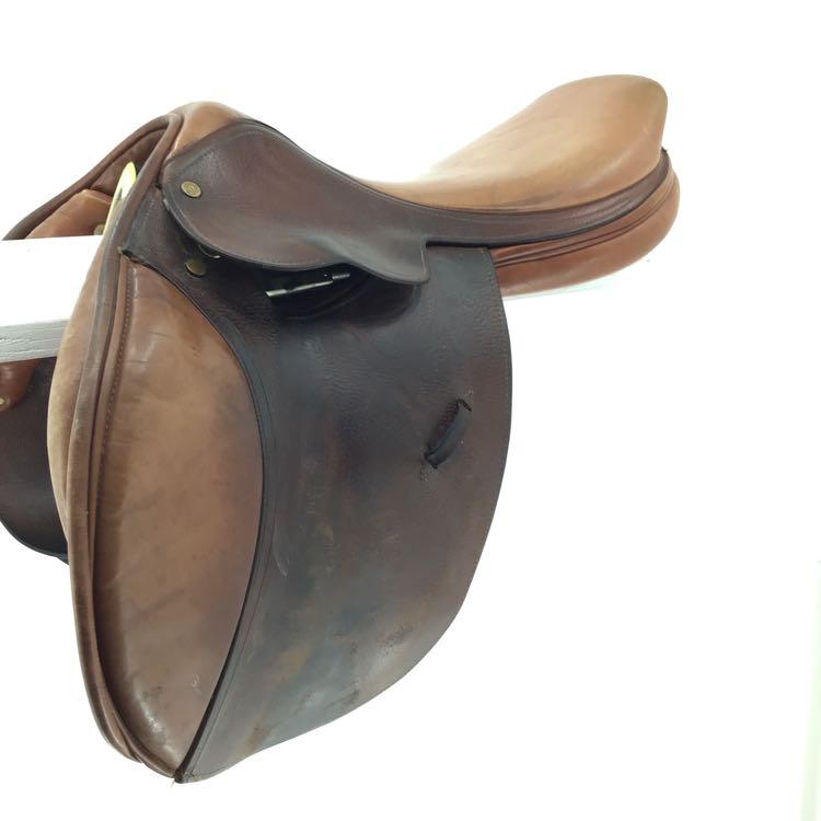 17" Ashland used close contact saddle B