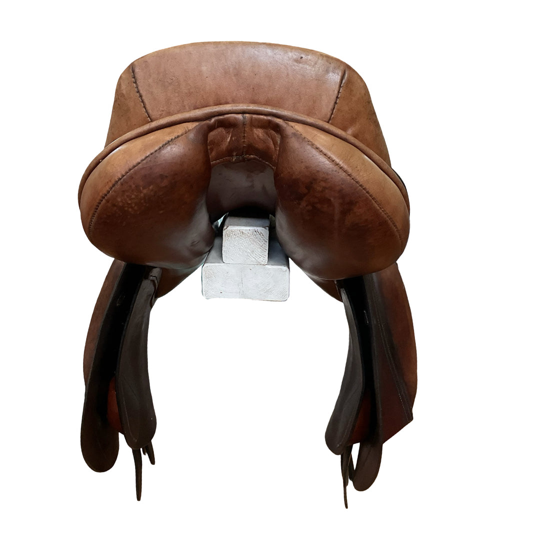 17.5" Cliff Barnsby Wide Used Hunter/Jumper Saddle