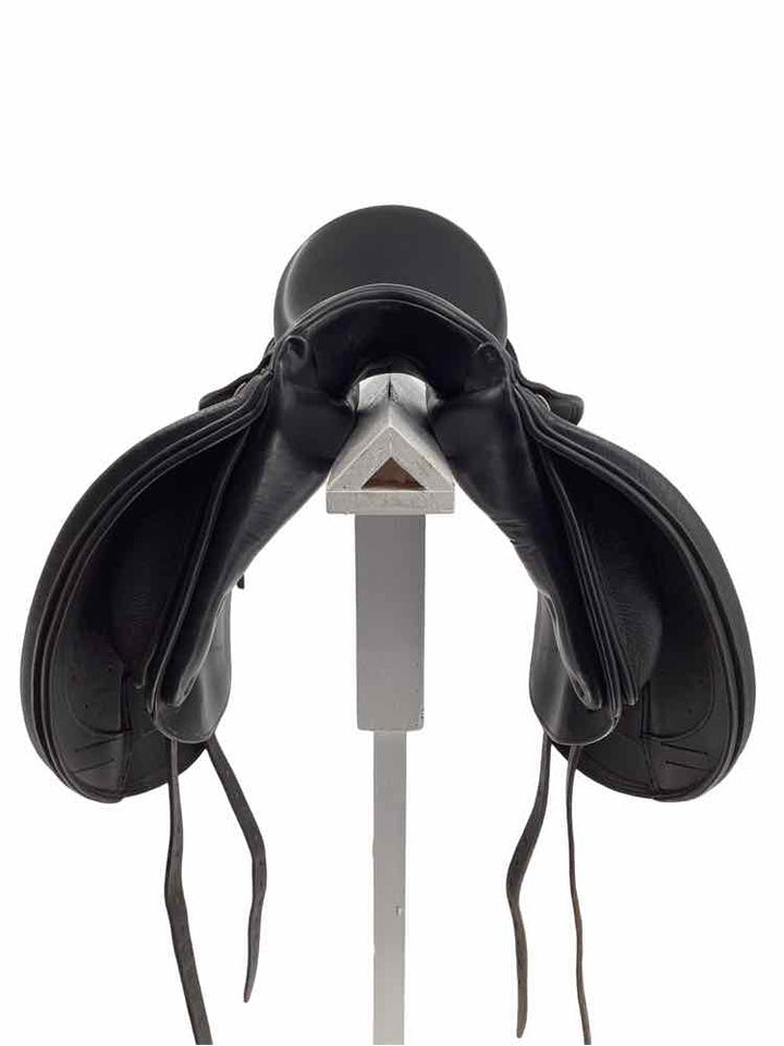 18" Jes Ride International Tango used dressage saddle fantastic shape B