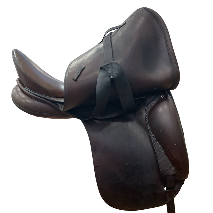 17" Schleese Robert Dover Medium Used Dressage Saddle