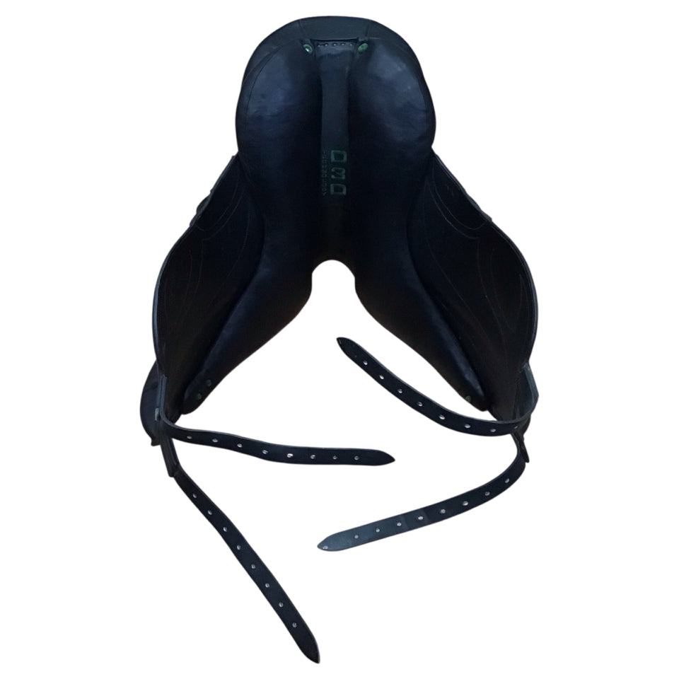 17.5" Devoucoux Loreak Medium Used Dressage Saddle - H