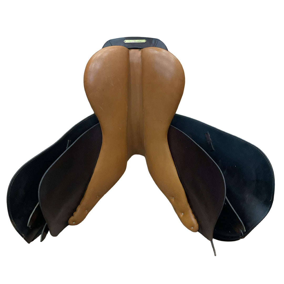 16.5" Collegiate Ruiz Diaz Medium Used Hunter/Jumper Saddle